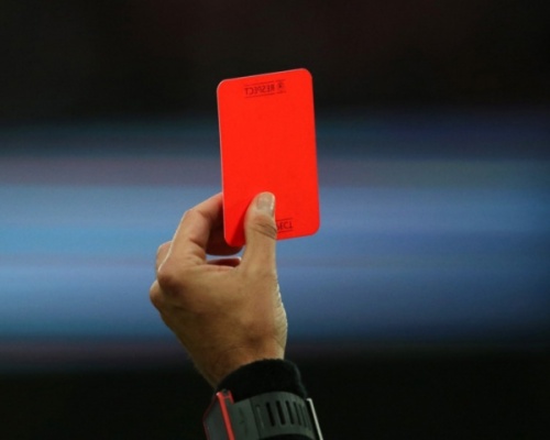thẻ đỏ World Cup phạt bao nhiêu tiền